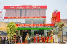 Nhà Hàng Hoa Phượng